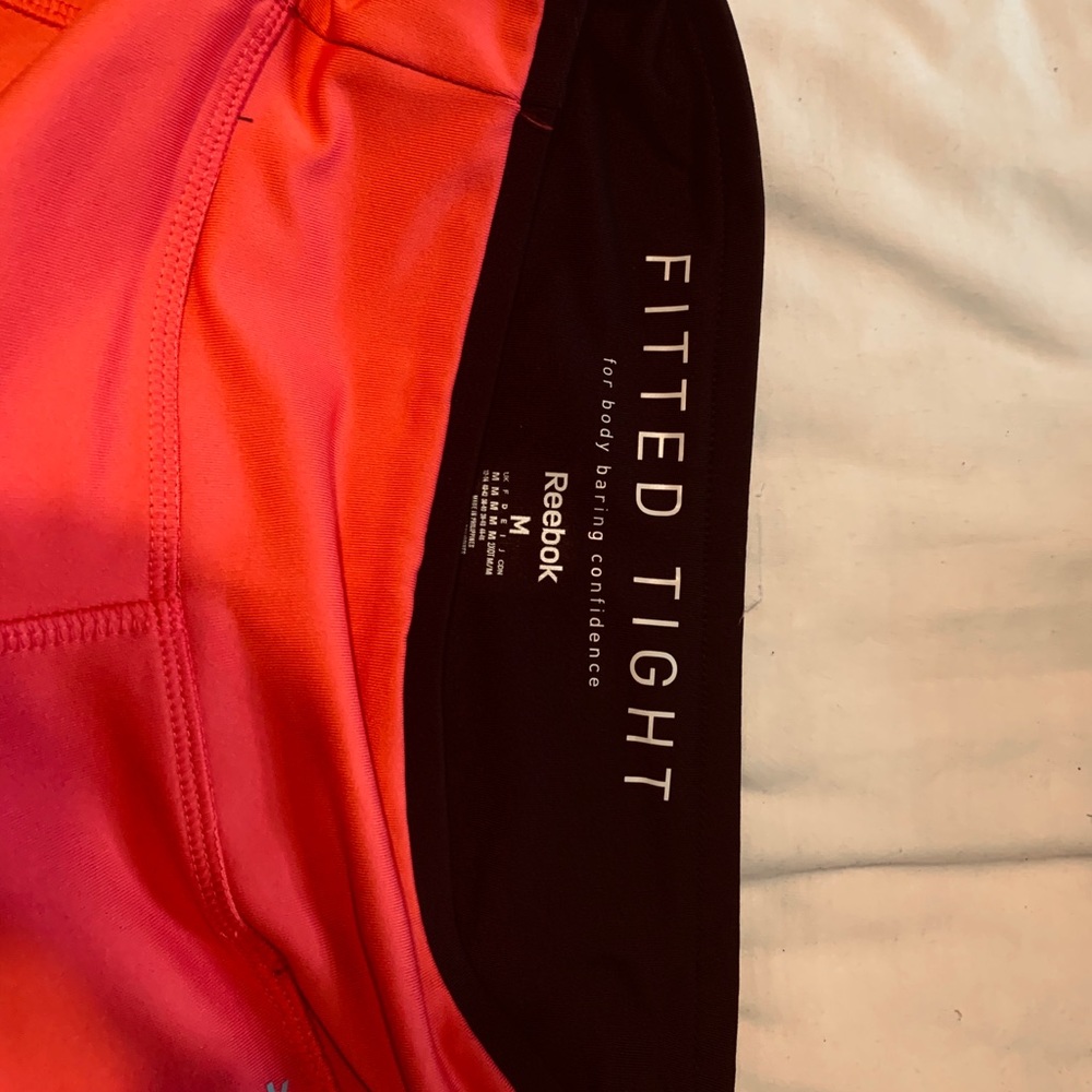 Pink Reebok tights - Picture 4 of 4